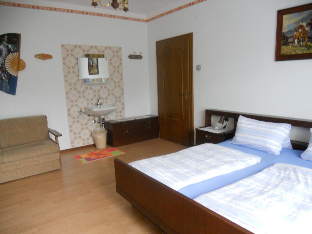 Ferienwohnung Gerti Kalt Lieserhofen Room photo